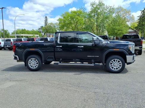 Used 2022 GMC Sierra 3500 SLT w/ SLT Convenience Package AWD/4WD image 2