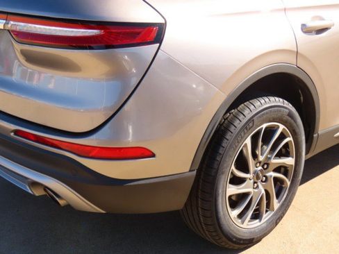 Used 2021 Lincoln Corsair FWD w/ Equipment Group 101A image 10