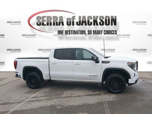 Used 2023 GMC Sierra 1500 AT4X AWD/4WD image 9