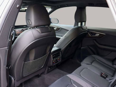 Used 2021 Audi Q8 Premium Plus w/ Premium Plus Package image 29
