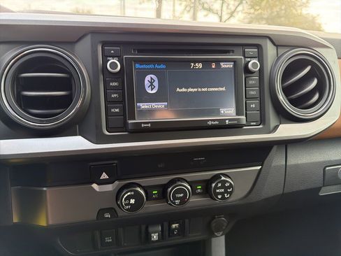 Used 2019 Toyota Tacoma SR5 image 13