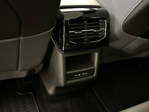 Used 2023 Volkswagen ID.4 Pro S AWD/4WD image 29