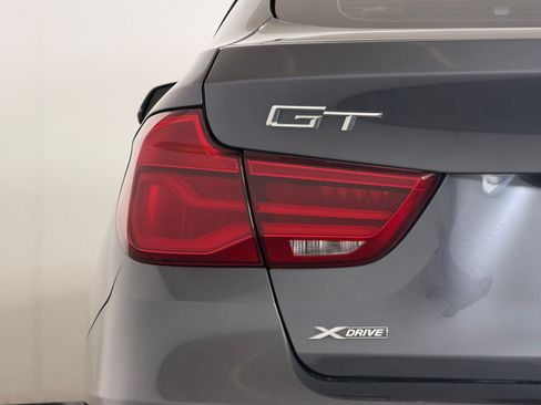 Used 2018 BMW 330i Gran Turismo xDrive AWD/4WD image 32