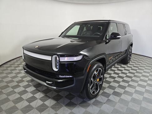 Used 2023 Rivian R1S Launch Edition AWD/4WD image 1