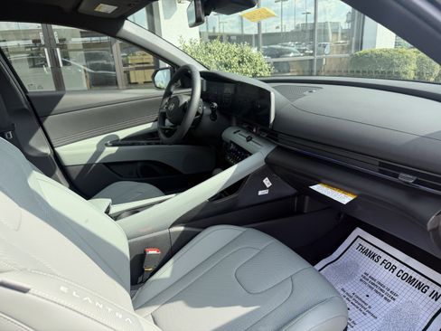 New 2026 Hyundai Elantra Limited image 19