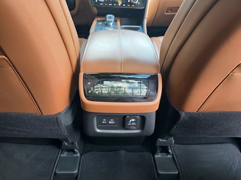 Used 2023 INFINITI QX60 Sensory w/ Vision Package AWD/4WD image 10