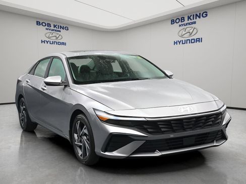 New 2026 Hyundai Elantra Limited FWD image 21