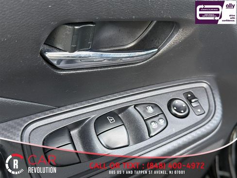 Used 2024 Nissan Versa SV w/ Trunk Package FWD image 25