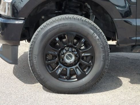 Used 2022 Ford F250 Limited image 14