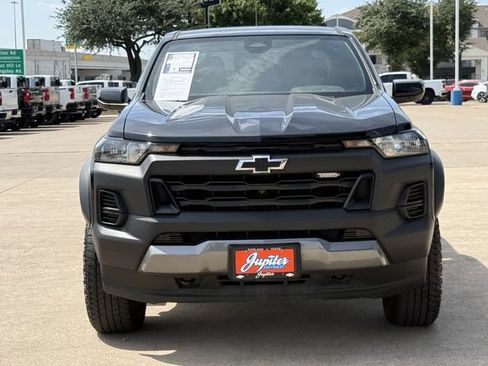 Certified 2024 Chevrolet Colorado Trail Boss w/ Technology Package AWD/4WD image 9