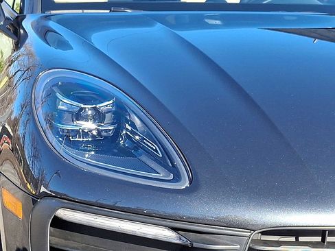 Used 2024 Porsche Macan image 28