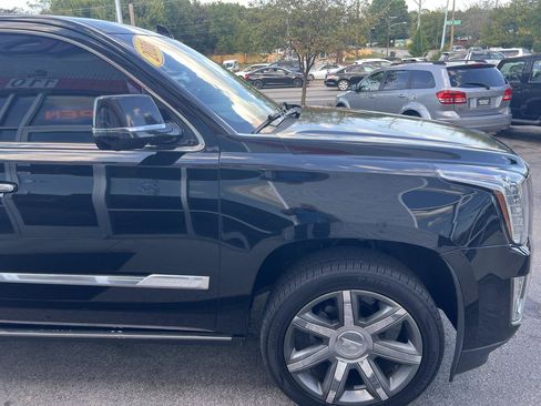 Used 2016 Cadillac Escalade Premium RWD image 8
