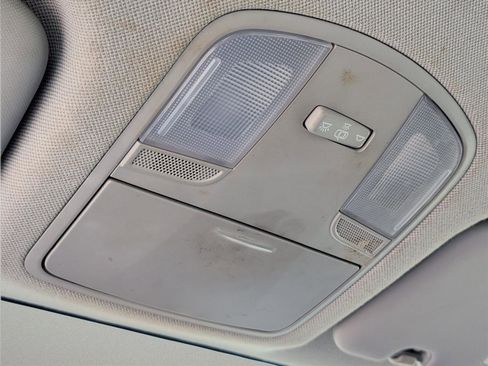 Used 2017 Hyundai Elantra SE image 13