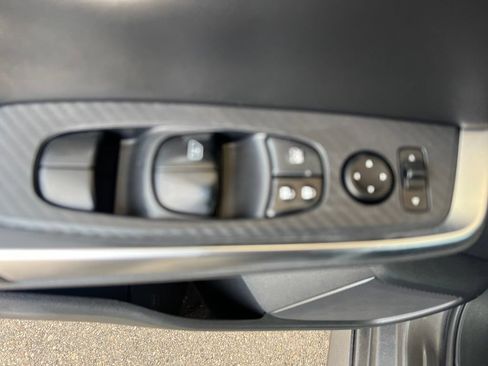 Used 2020 Nissan Sentra SR FWD image 40