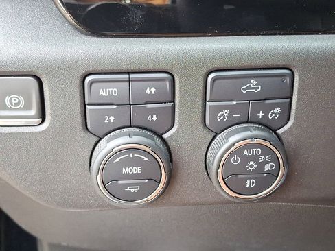 Used 2023 Chevrolet Silverado 1500 RST w/ Z71 Off-Road Package image 24