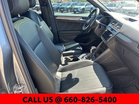 Used 2022 Volkswagen Tiguan SE R-Line image 4