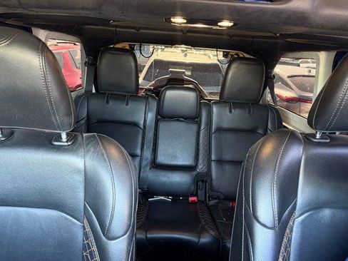 Used 2020 Jeep Wrangler Unlimited Sahara AWD/4WD image 9