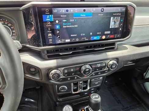 Used 2024 Jeep Wrangler Unlimited Sport AWD/4WD image 20