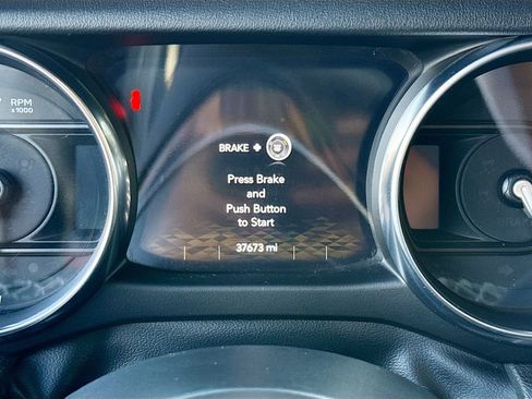 Used 2023 Jeep Wrangler Unlimited Sahara image 13