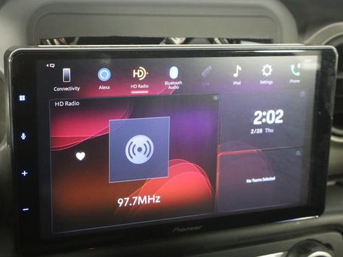 Used 2018 Jeep Wrangler Unlimited Sport image 28