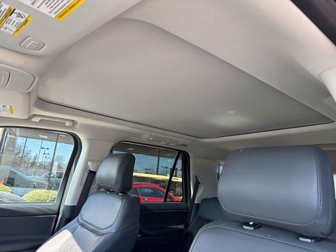 Used 2025 Ford Expedition Active image 9