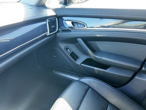 Used 2013 Porsche Panamera 4 image 14