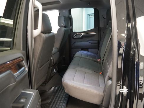 Used 2023 GMC Sierra 1500 Elevation image 18