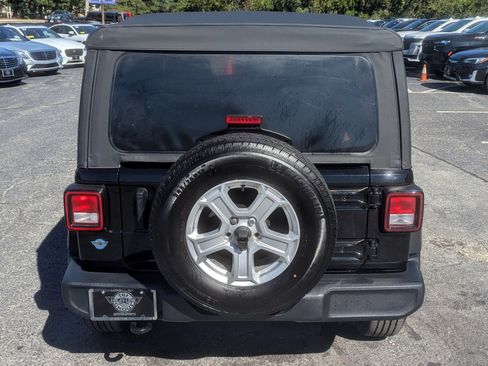 Used 2022 Jeep Wrangler Unlimited Sport image 8