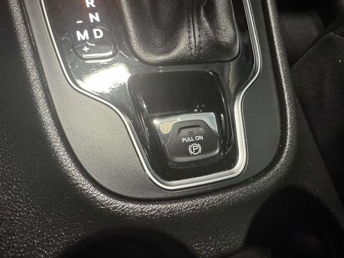 Used 2021 Jeep Cherokee Limited AWD/4WD image 29