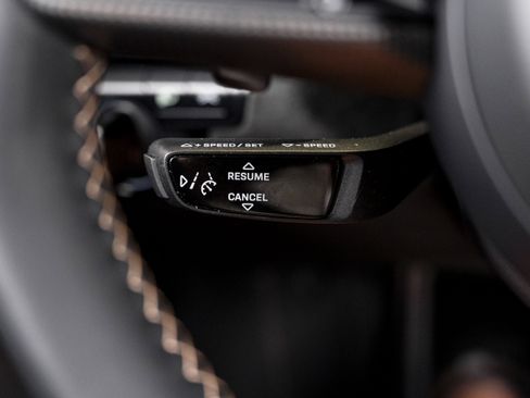 Used 2024 Porsche 911 Dakar image 68