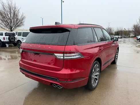 New 2026 Lincoln Aviator AWD image 5