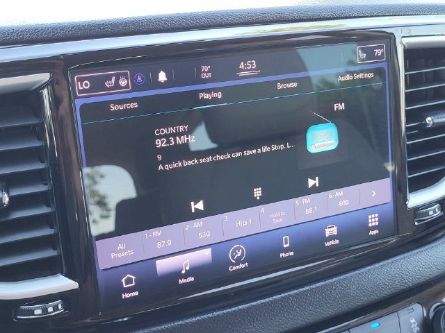Used 2021 Chrysler Pacifica Touring-L FWD image 16