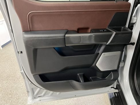 Used 2022 Ford F150 Lariat w/ Equipment Group 502A High image 45