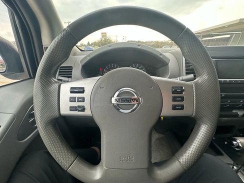 Used 2018 Nissan Frontier SV image 21