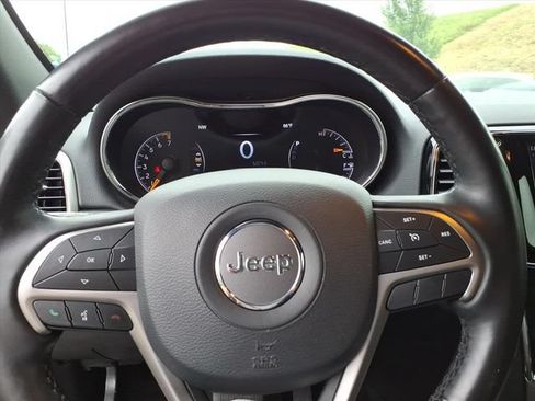 Used 2020 Jeep Grand Cherokee Limited w/ Luxury Group II AWD/4WD image 19