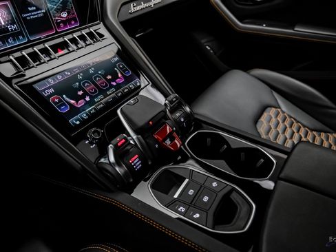 Used 2024 Lamborghini Urus S image 60