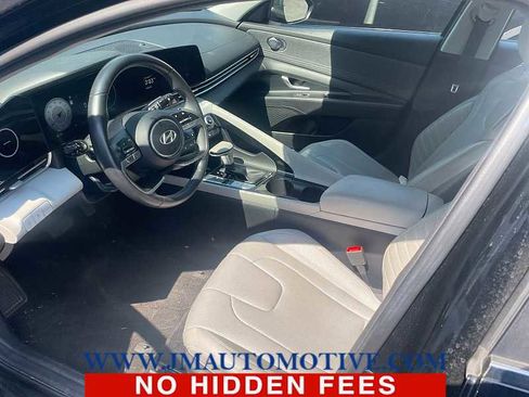 Used 2024 Hyundai Elantra Limited FWD image 2