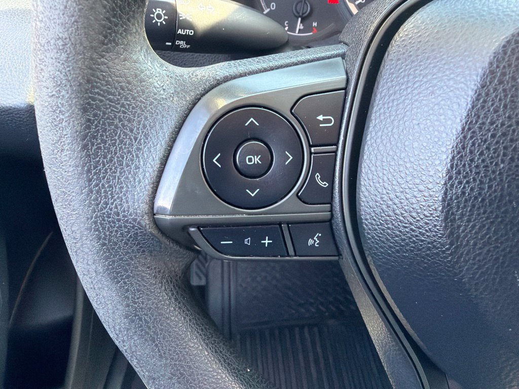 Used 2020 Toyota Corolla LE FWD image 21