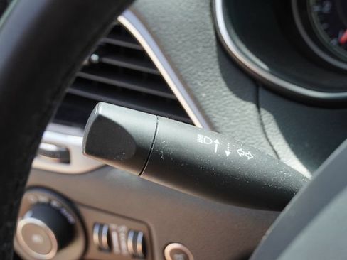 Used 2019 Jeep Cherokee Limited FWD image 25