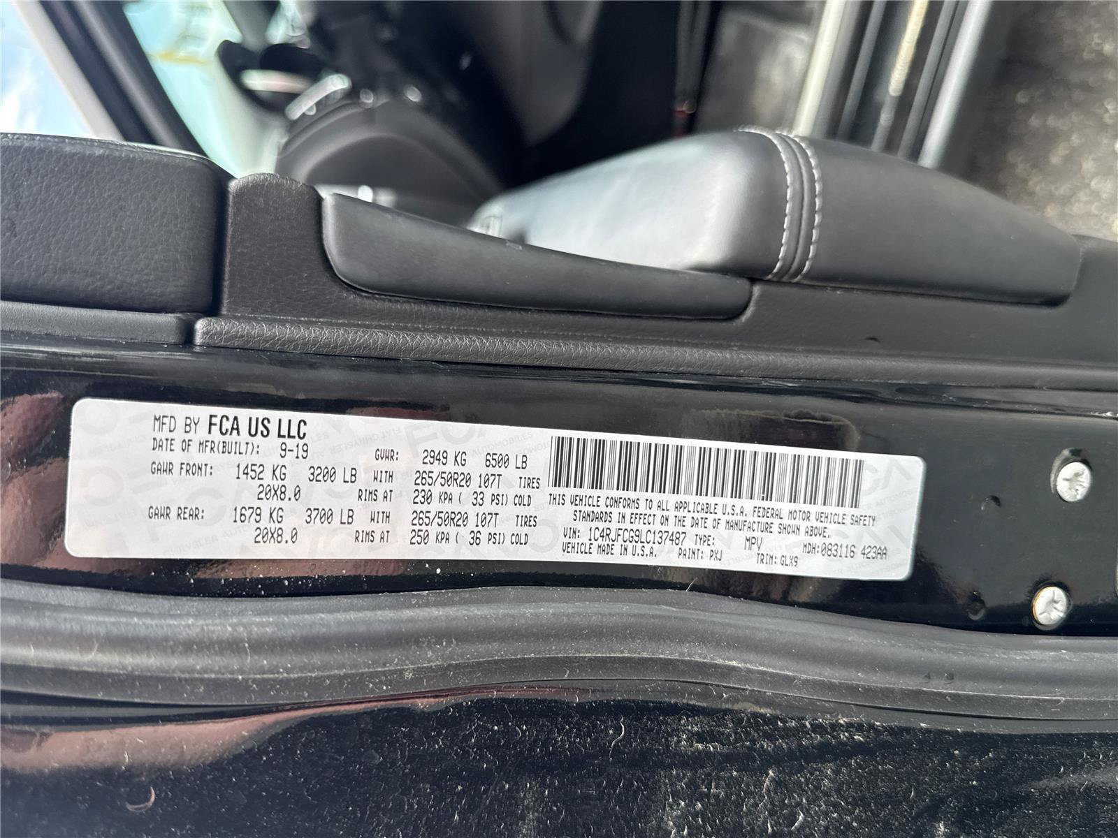 Used 2020 Jeep Grand Cherokee Overland AWD/4WD image 35
