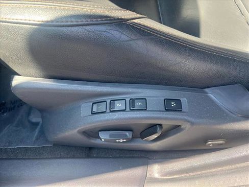 Used 2018 Volvo V60 T5 Cross Country Platinum image 16