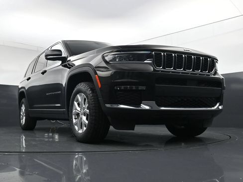 Used 2023 Jeep Grand Cherokee L Limited AWD/4WD image 32