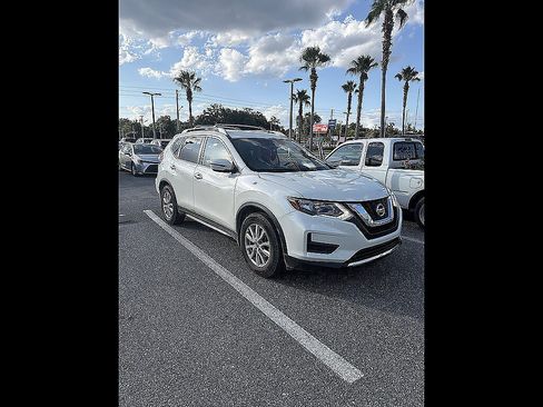 Used 2017 Nissan Rogue SV FWD image 10