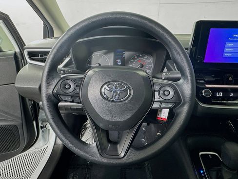Used 2025 Toyota Corolla LE image 15