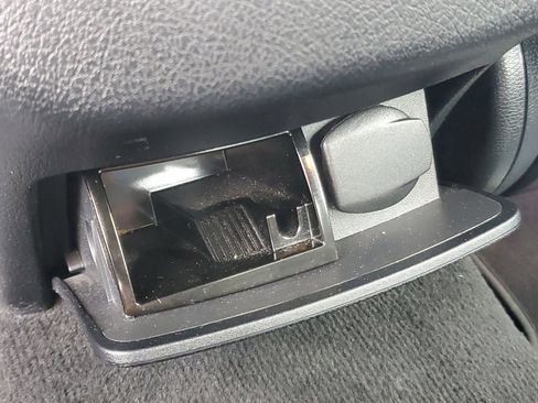 Used 2022 Mercedes-Benz E 350 Sedan image 14