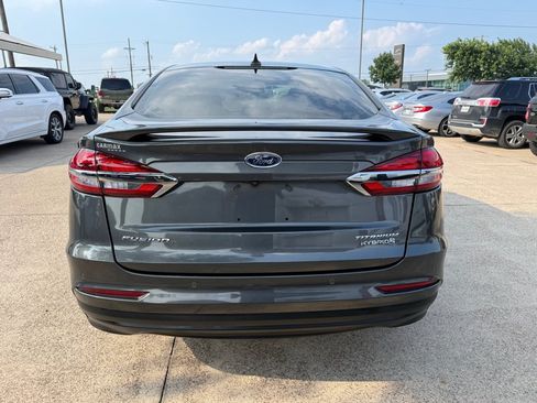 Used 2019 Ford Fusion Titanium FWD image 6