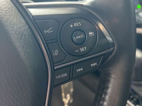 Used 2023 Toyota Camry SE image 16