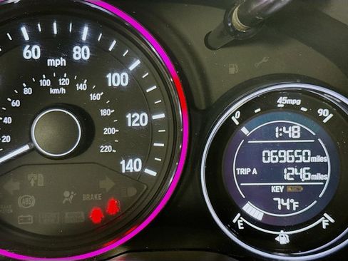 Used 2018 Honda HR-V EX image 17