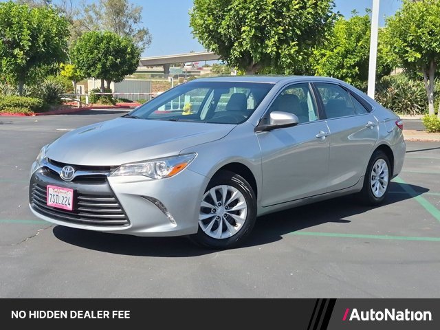 Used 2016 Toyota Camry LE FWD image 1