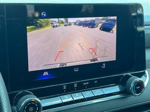 Used 2024 Chevrolet Colorado Trail Boss w/ Advanced Trailering Package AWD/4WD image 8